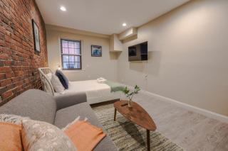 Modern Simple Studio South End - Boston - 3