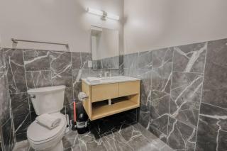 Charming 1 Bedroom Apt Laundry in Unit - Boston - 2