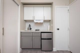 Lovely South End Studio - 2