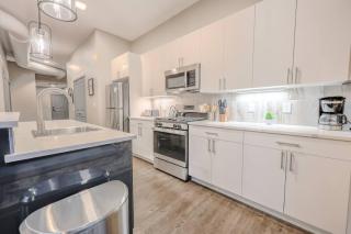 Elegant 2 Bedroom Prime Location - Boston - 7