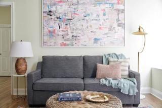 Lavish FIDI 2br 2ba Close to everything - Boston - 5