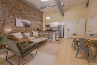 Stylish Exposed Brick 3 Bedroom - Boston - 0
