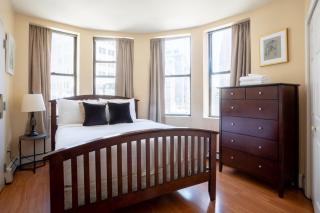 Financial District Charm and Close Walk to Downtown - Boston - 2