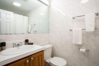 Bay Village Charm with 99 WalkScore with Short and Long Stays - Boston - 7