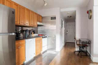 Bay Village Charm with 99 WalkScore with Short and Long Stays - Boston - 4