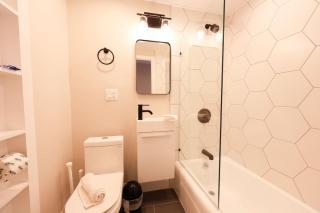 Bold and Spacious Studio Back Bay - Boston - 1