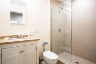 Center of Boston Studio Pet Friendly Laundry - Boston - 3