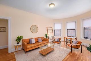 Charming Newbury Street Gem - Boston - 7