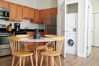Wonderful FIDI 2br with Keyless Entry - Boston - 2