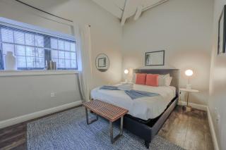 Centralized Downtown Location Onsite Parking - Boston - 8
