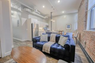 Unbeatable Location 4 bed Loft Parking Optional - Boston - 3