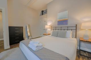 Unbeatable Location 4 bed Loft Parking Optional - Boston - 2