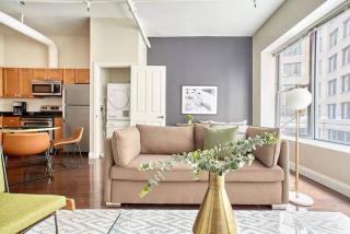 2br 2ba FIDI Apt Keyless Entry Walk anywhere - Boston - 4