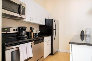Beautiful 4br 2br Downtown Xing High Ceilings - Boston - 9