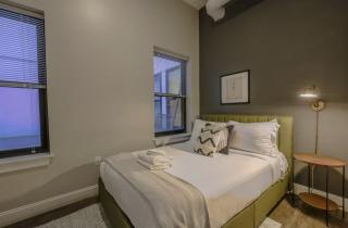 Downtown Designer Home Keyless Washer and Dryer - Boston - 6