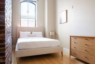 Beautiful 4br 2br Downtown Xing High Ceilings - 5