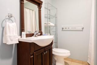Large Ceilings Centrally Located 4bed 2bath - Boston - 8