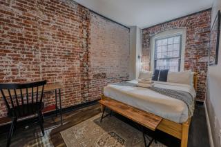 Pet Friendly 3 Bed 2 Bath steps to Beacon Hill - Boston - 1