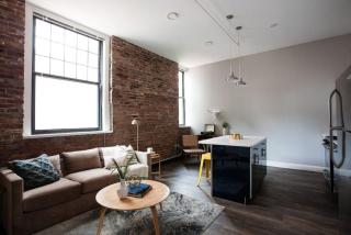 Centrally Located Luxurious Loft Walk Anywhere - Boston - 9