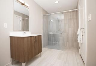 Centrally Located Luxurious Loft Walk Anywhere - Boston - 3