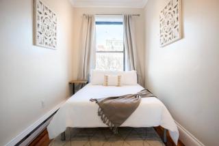 Classic furnished 1BR in Fenway in Brownstone Bldg - Boston - 1