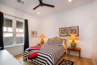 Amazing NEW Oasis Pool, Mins to DT & PHX Airport - Phoenix - 3