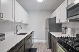 Serene & Modern Haven for Relaxation - Rochester Hills - 7