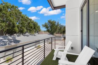 NEW! The Strata Barn - Luxury Hyde Park Townhome - 1