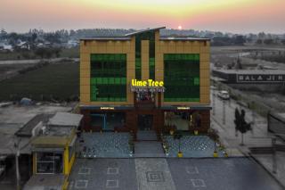 Lime Tree Hotel Vrindavan Near #BankeBihari #PremMandir #ChaarDham - Vrindāvan - 1
