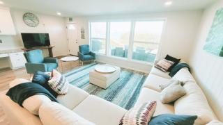Beautiful Torch Lake House with Beach Access home - Rapid City - 1