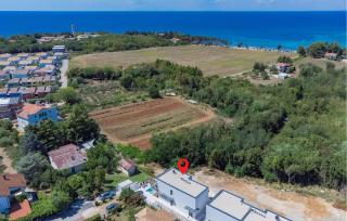 Awesome Home In Basanija With Kitchen - 2