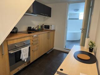 Cozy apartment in ås sentrum One bedroom, one common room, one kitchen and bathroom with tub - Ås - 1