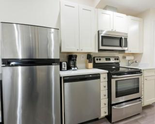 Centrally Located Loft Walk Anywhere Pets OK - Boston - 5