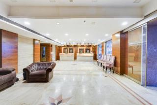 Super Townhouse Oak Alandur Near Chennai Airport Formerly Vijay Park - Madras - 0