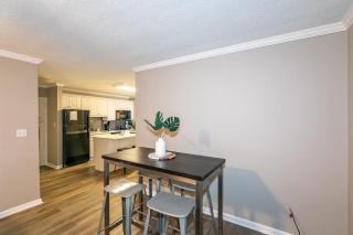 Downtown Condo - Walk to Mercedes Stadium and Coca - Atlanta - 5