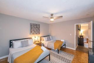 Downtown Condo - Walk to Mercedes Stadium and Coca - Atlanta - 1