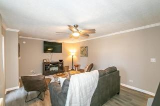 Downtown Condo - Walk to Mercedes Stadium and Coca - Atlanta - 2