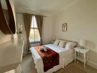 CENTRAL & CHARMING 2-3 bed apartment in KENSINGTON, 2 minutes to tube, PICCADILLY & DISTRICT LINES, Stunning garden views - Londra - 8
