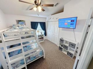 Sunny Oaks Poolside, pool spa games,4m to Disney - 4