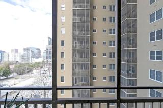 Downtown Condo Walk to GWCC and Coca-Cola - Atlanta - 2