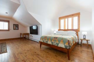 Fully Furnished Loft Near Hyalite - Gallatin Gateway - 6
