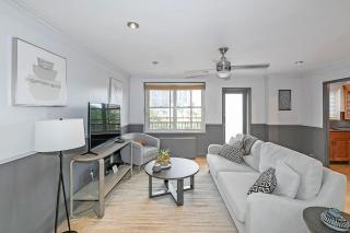 Downtown 1 Bedroom High Rise Condo with Balcony - 0
