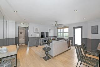 Downtown 1 Bedroom High Rise Condo with Balcony - Atlanta - 3