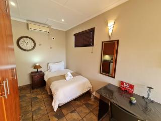 Caesars Place Guest House - Kathu - 8
