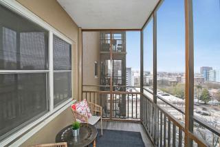 Serenity in the City Downtown Studio w Balcony - Atlanta - 5