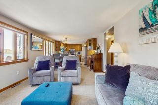 Wiggly Bridge Landing - 6