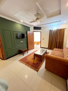 Maahi service Apartment - Rawalpindi - 6