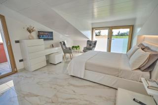 Rimini, 4 Camere con Giardino Privato e Parcheggio Gratuito, Relax a 10 Minuti dal Mare - - 7