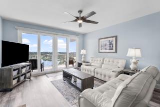 Laketown Wharf #1231 - 0