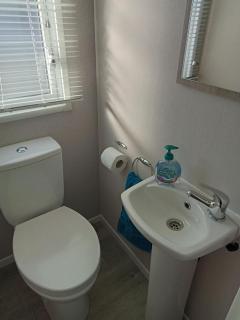 Lovely 6 Berth Caravan With Decking At Haven Skegness, Lincolnshire Ref 88037Ob - Skegness - 1